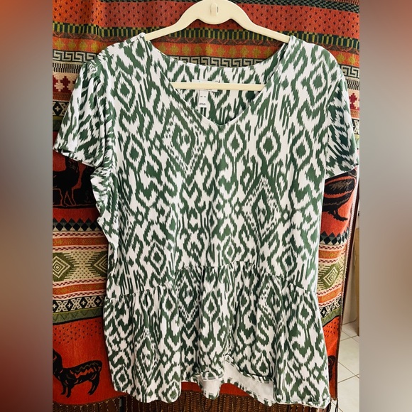 Set of 2 - Peplum Ikat printed short sleeve tops - Picture 2 of 2